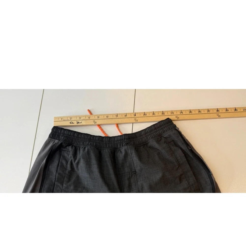 Lululemon Pace Breaker Shorts Mens M Gray Lined Athletic Running Training 9in